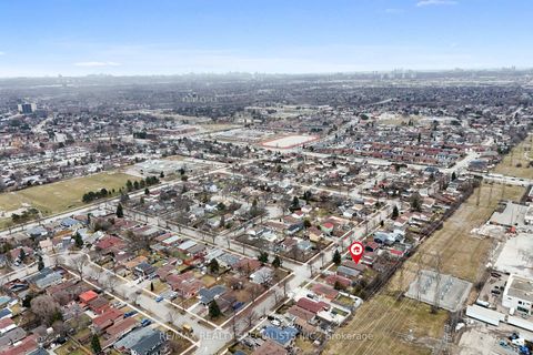 Photo 32 at 66 Avening Drive, Clairville, Toronto