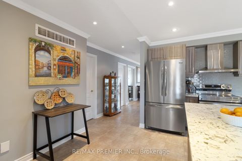 Photo 10 at 78 Rosanna Crescent, Maple, Vaughan