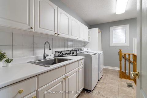 Photo 24 at 78 Rosanna Crescent, Maple, Vaughan