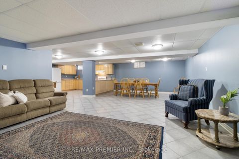 Photo 35 at 78 Rosanna Crescent, Maple, Vaughan