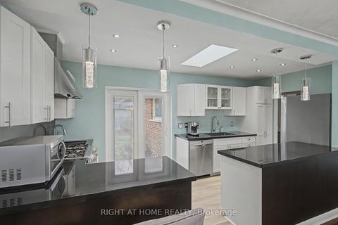 Photo 9 at 60 Lionel Heights Crescent, Donalda, Toronto