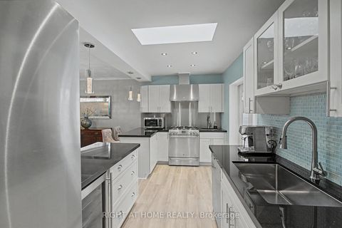 Photo 11 at 60 Lionel Heights Crescent, Donalda, Toronto