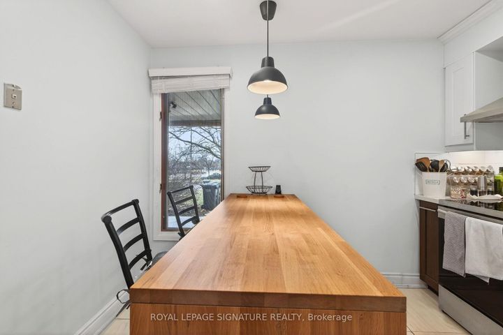 Photo 8 at 5115 Salishan Circle, Hurontario, Mississauga