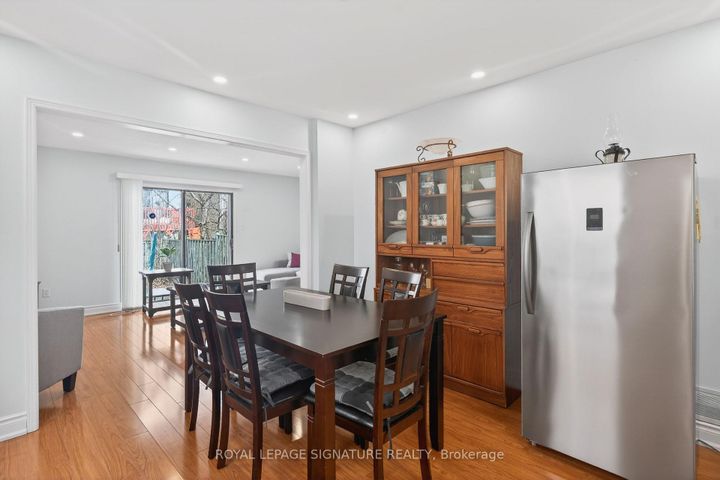 Photo 10 at 5115 Salishan Circle, Hurontario, Mississauga