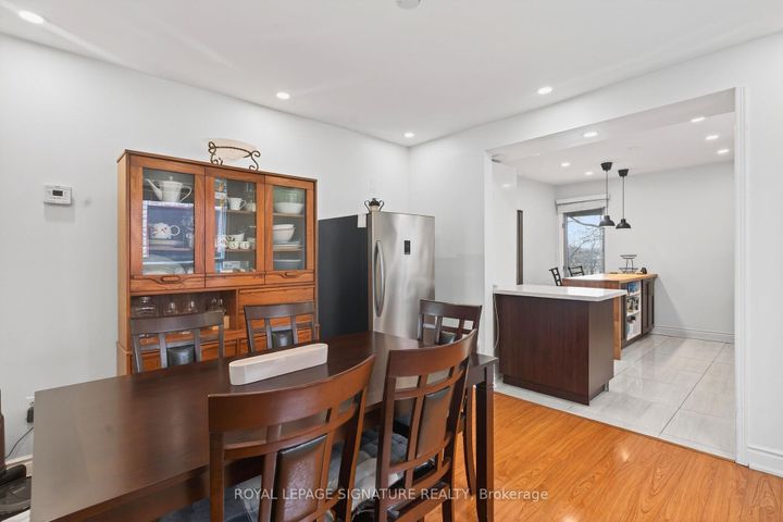 Photo 13 at 5115 Salishan Circle, Hurontario, Mississauga