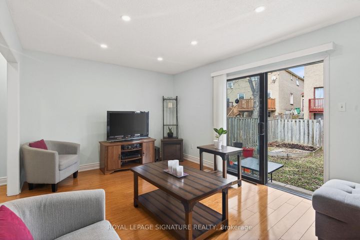 Photo 18 at 5115 Salishan Circle, Hurontario, Mississauga