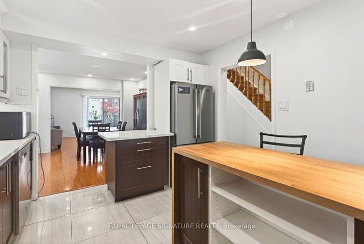 Photo 23 at 5115 Salishan Circle, Hurontario, Mississauga