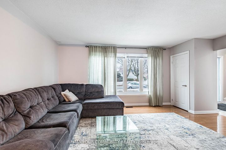 Photo 11 at 2202 Bridge Road, WO West, Oakville