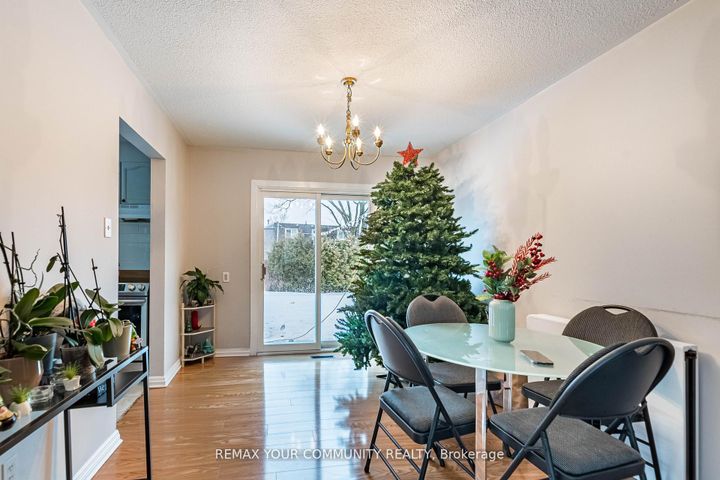 Photo 14 at 2202 Bridge Road, WO West, Oakville