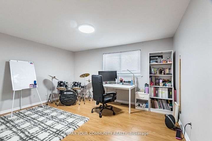 Photo 28 at 2202 Bridge Road, WO West, Oakville