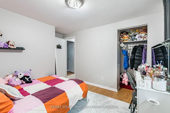 Photo 33 at 2202 Bridge Road, WO West, Oakville