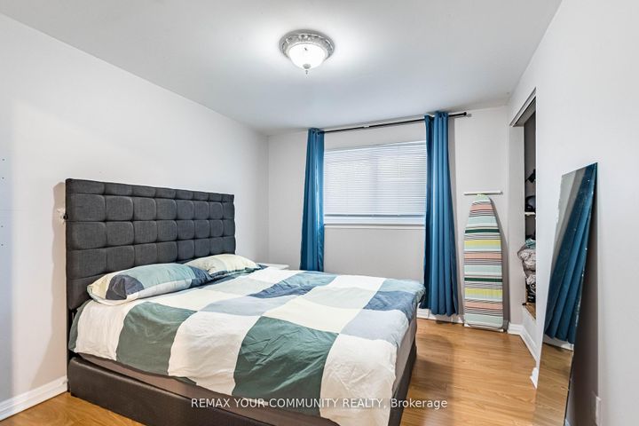 Photo 37 at 2202 Bridge Road, WO West, Oakville