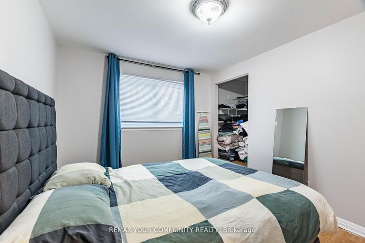 Photo 39 at 2202 Bridge Road, WO West, Oakville