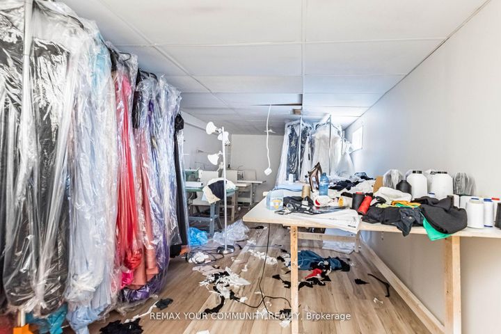 Photo 43 at 2202 Bridge Road, WO West, Oakville