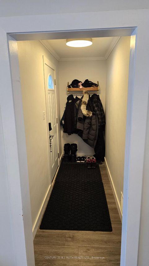 Photo 1 at 121 Cumberland Street, Allandale, Barrie