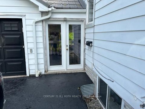 Photo 15 at 121 Cumberland Street, Allandale, Barrie