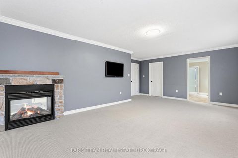 Photo 20 at 3 Prince William Way, Shore, Barrie