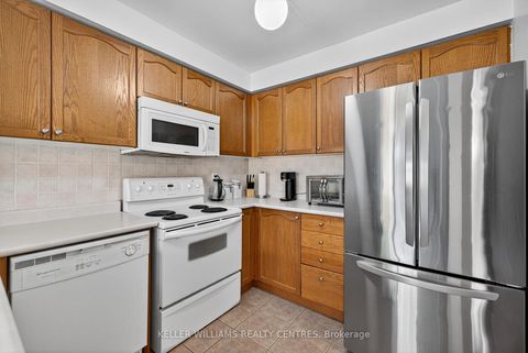 Photo 14 at 70 Burgess Crescent, Summerhill Estates, Newmarket