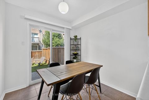 Photo 17 at 70 Burgess Crescent, Summerhill Estates, Newmarket