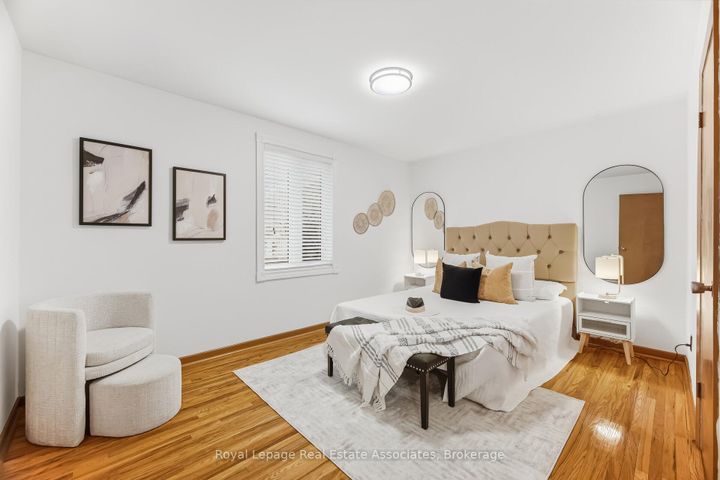 Photo 11 at 5 Rosewood Avenue, Queensway, Toronto