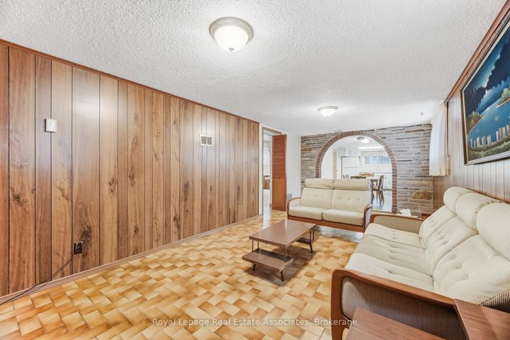 Photo 28 at 5 Rosewood Avenue, Queensway, Toronto