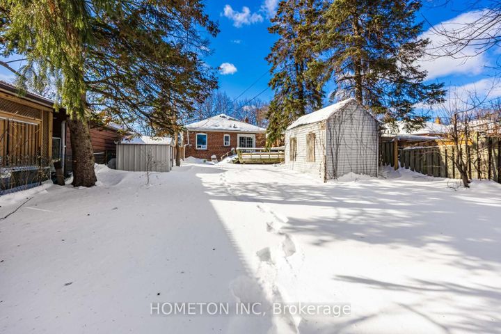 Photo 2 at 147 Lilian Drive, Maryvale, Toronto