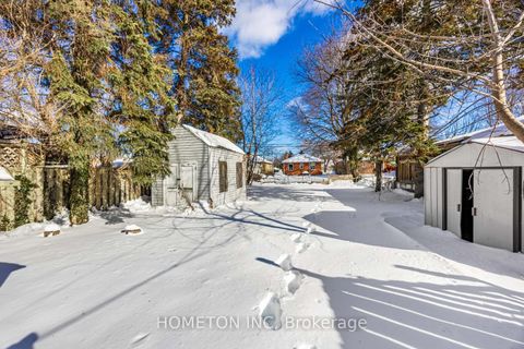 Photo 3 at 147 Lilian Drive, Maryvale, Toronto