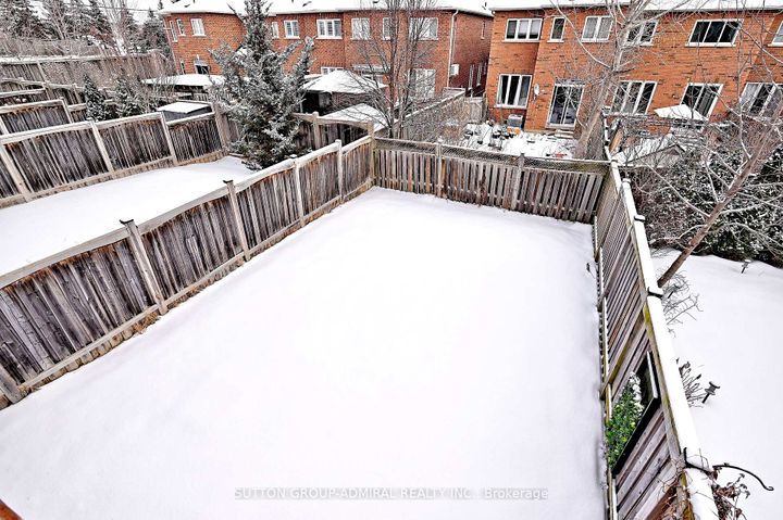 Photo 18 at 41 Big Hill Crescent, Patterson, Vaughan