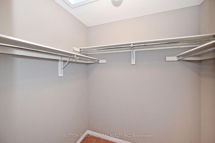 Photo 23 at 41 Big Hill Crescent, Patterson, Vaughan