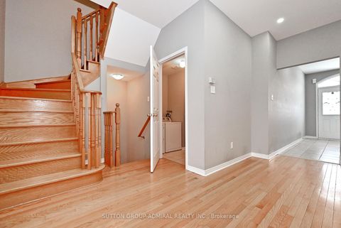 Photo 41 at 41 Big Hill Crescent, Patterson, Vaughan