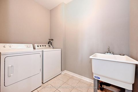 Photo 42 at 41 Big Hill Crescent, Patterson, Vaughan