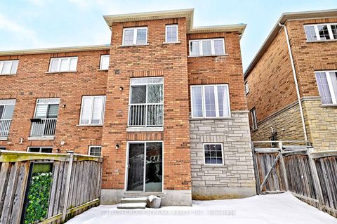 Photo 48 at 41 Big Hill Crescent, Patterson, Vaughan