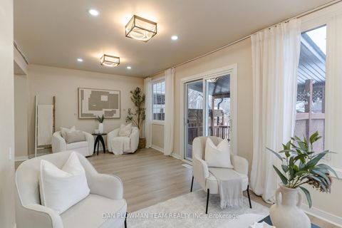 Photo 3 at 752 Douglas Street, Lakeview, Oshawa