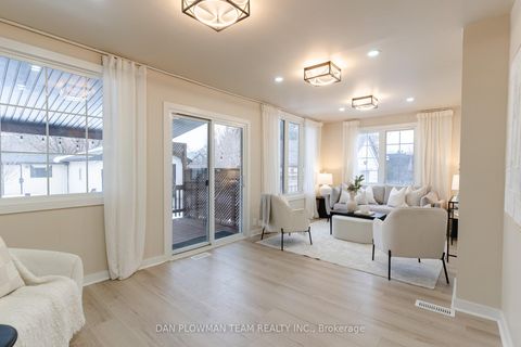 Photo 4 at 752 Douglas Street, Lakeview, Oshawa