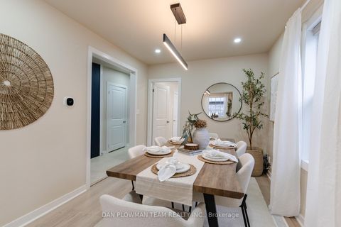 Photo 5 at 752 Douglas Street, Lakeview, Oshawa