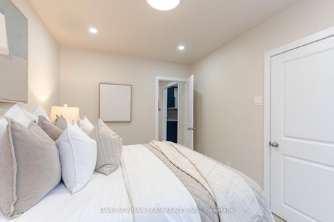 Photo 13 at 752 Douglas Street, Lakeview, Oshawa