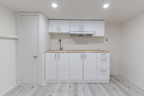 Photo 23 at 752 Douglas Street, Lakeview, Oshawa