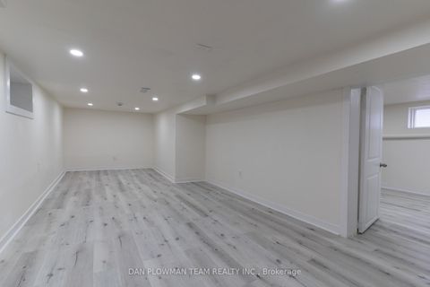 Photo 24 at 752 Douglas Street, Lakeview, Oshawa