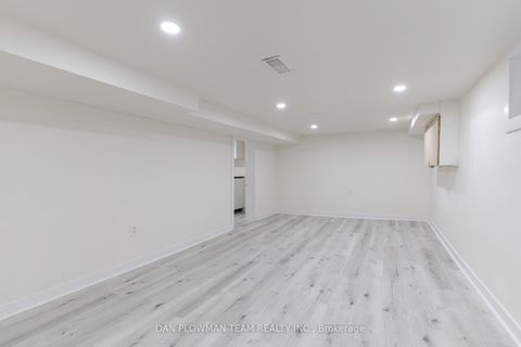 Photo 25 at 752 Douglas Street, Lakeview, Oshawa