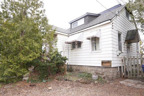 Photo 1 at 63 Highview Avenue, Cliffside, Toronto