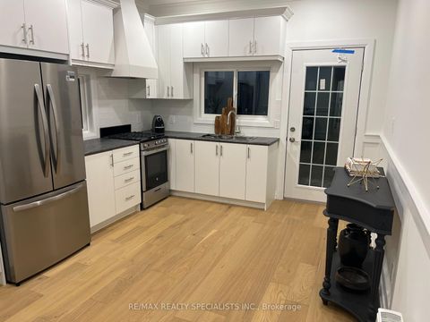 Photo 12 at 252 Earlscourt Avenue, Fairbank, Toronto