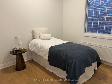 Photo 18 at 252 Earlscourt Avenue, Fairbank, Toronto