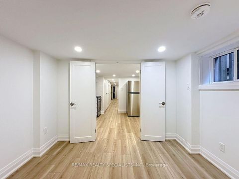 Photo 24 at 252 Earlscourt Avenue, Fairbank, Toronto