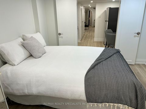 Photo 30 at 252 Earlscourt Avenue, Fairbank, Toronto