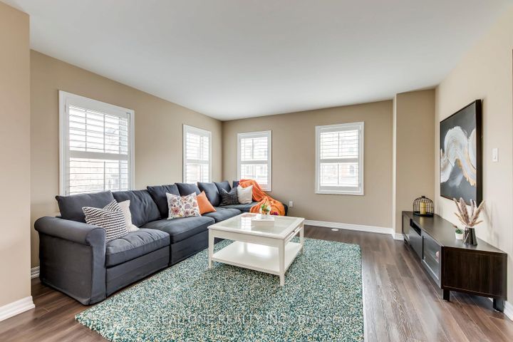 Photo 12 at 369 Timberland Gate, GO Glenorchy, Oakville