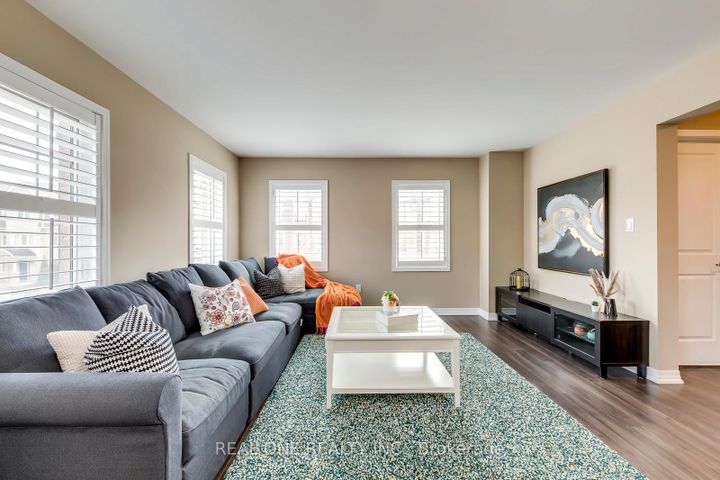 Photo 13 at 369 Timberland Gate, GO Glenorchy, Oakville