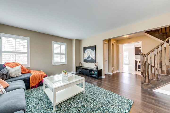 Photo 15 at 369 Timberland Gate, GO Glenorchy, Oakville