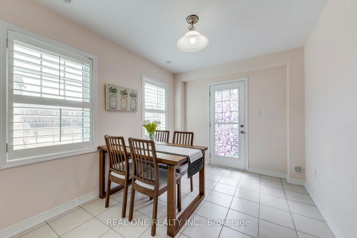 Photo 25 at 369 Timberland Gate, GO Glenorchy, Oakville