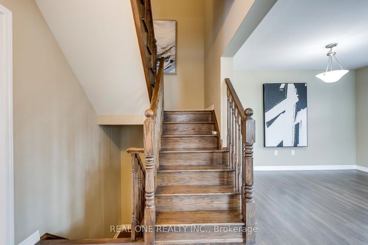 Photo 30 at 369 Timberland Gate, GO Glenorchy, Oakville