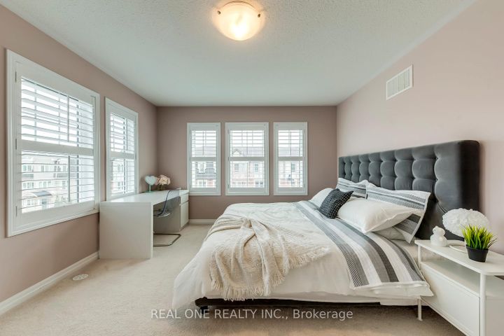 Photo 32 at 369 Timberland Gate, GO Glenorchy, Oakville